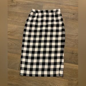 Who What Wear Checkered Midi Skirt in Black and White